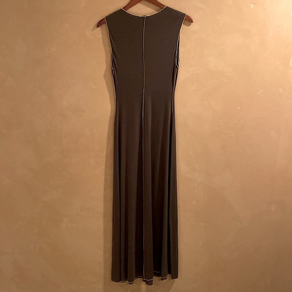 ✨SALE✨DISSH Soho Olive Sleeveless Midi / Maxi Dress Size: S
Color: Olive - Picture 8 of 13